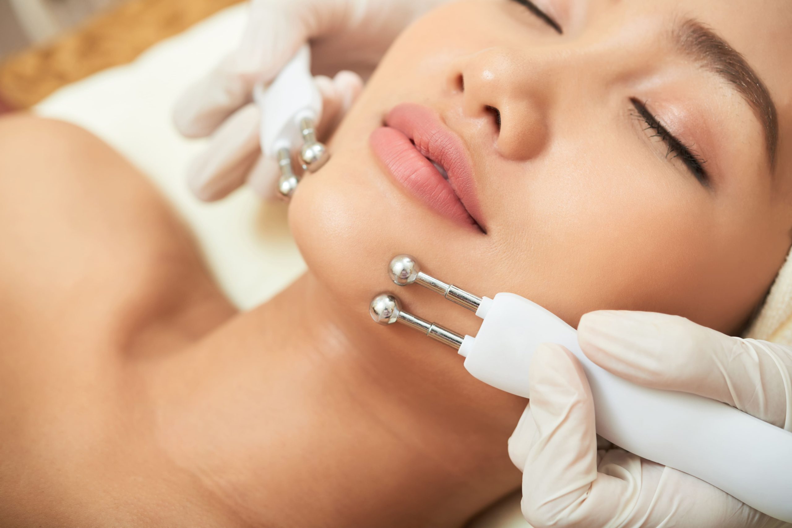 receiving-galvanic-beauty-treatment-2021-08-26-19-52-08-utc